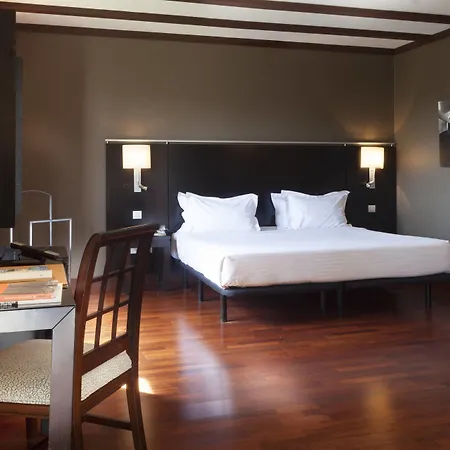 Ac Palacio De Santa Ana By Marriott