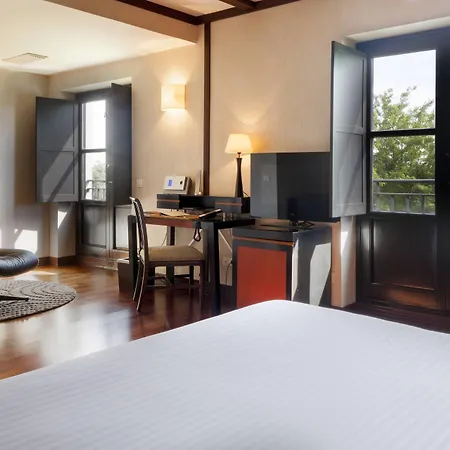 فندق Ac Palacio De Santa Ana By Marriott
