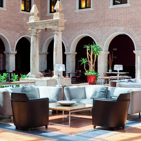 Ac Palacio De Santa Ana By Marriott فندق