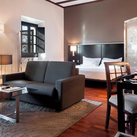 فندق Ac Palacio De Santa Ana By Marriott باياذوليد