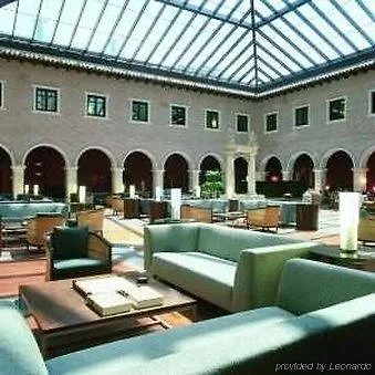 فندق Ac Palacio De Santa Ana By Marriott باياذوليد