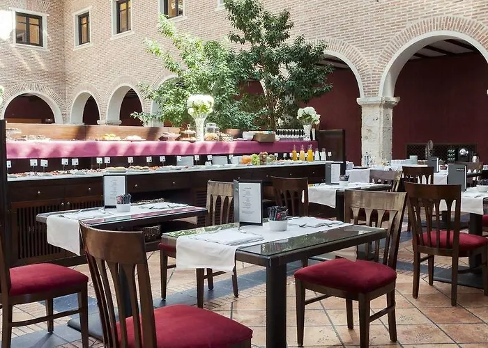 Ac Palacio De Santa Ana By Marriott 바야돌리드