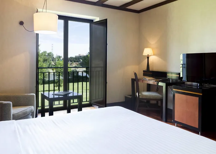 Ac Palacio De Santa Ana By Marriott