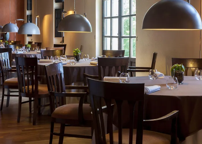 Ac Palacio De Santa Ana By Marriott 바야돌리드