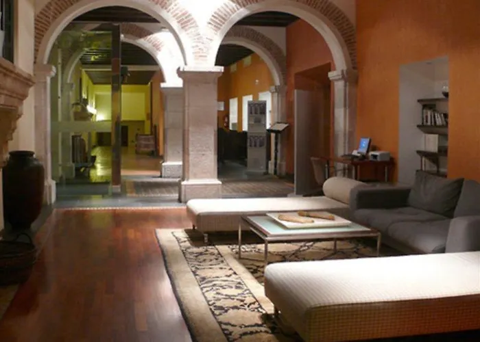 Ac Palacio De Santa Ana By Marriott