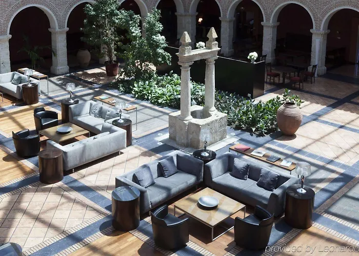 Ac Palacio De Santa Ana By Marriott 호텔